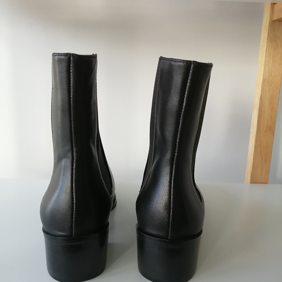Leather boots - Picture 4 of 6